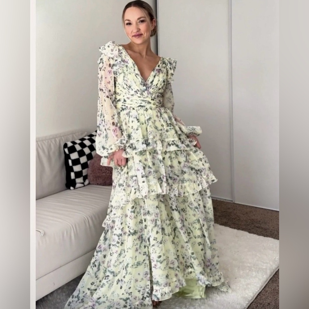 Mac Duggal Tiered A Line Long Sleeve Chiffon Gown Green Floral Maxi Sz 4 - Picture 3 of 15